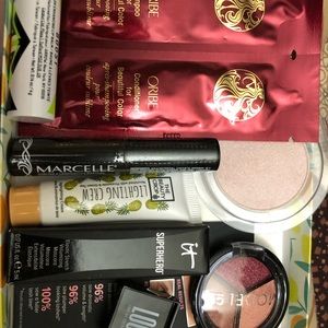 Sample set - 8 items